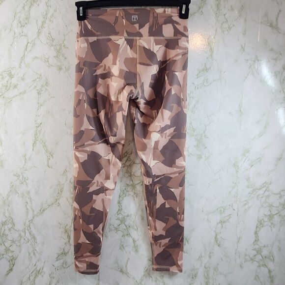 TAHARI SPORT Cammo Leggings - Picture 5 of 8